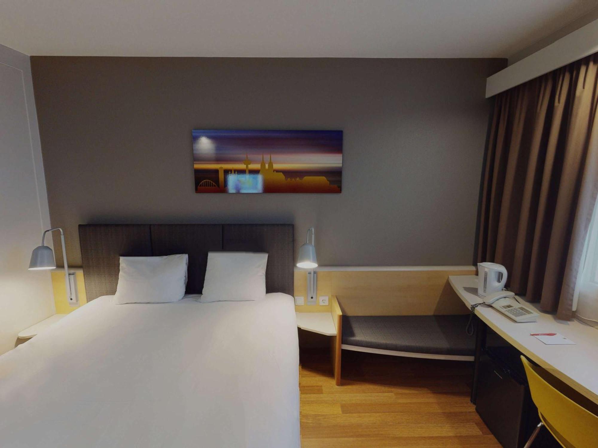 Отель Ibis Airport Кёльн