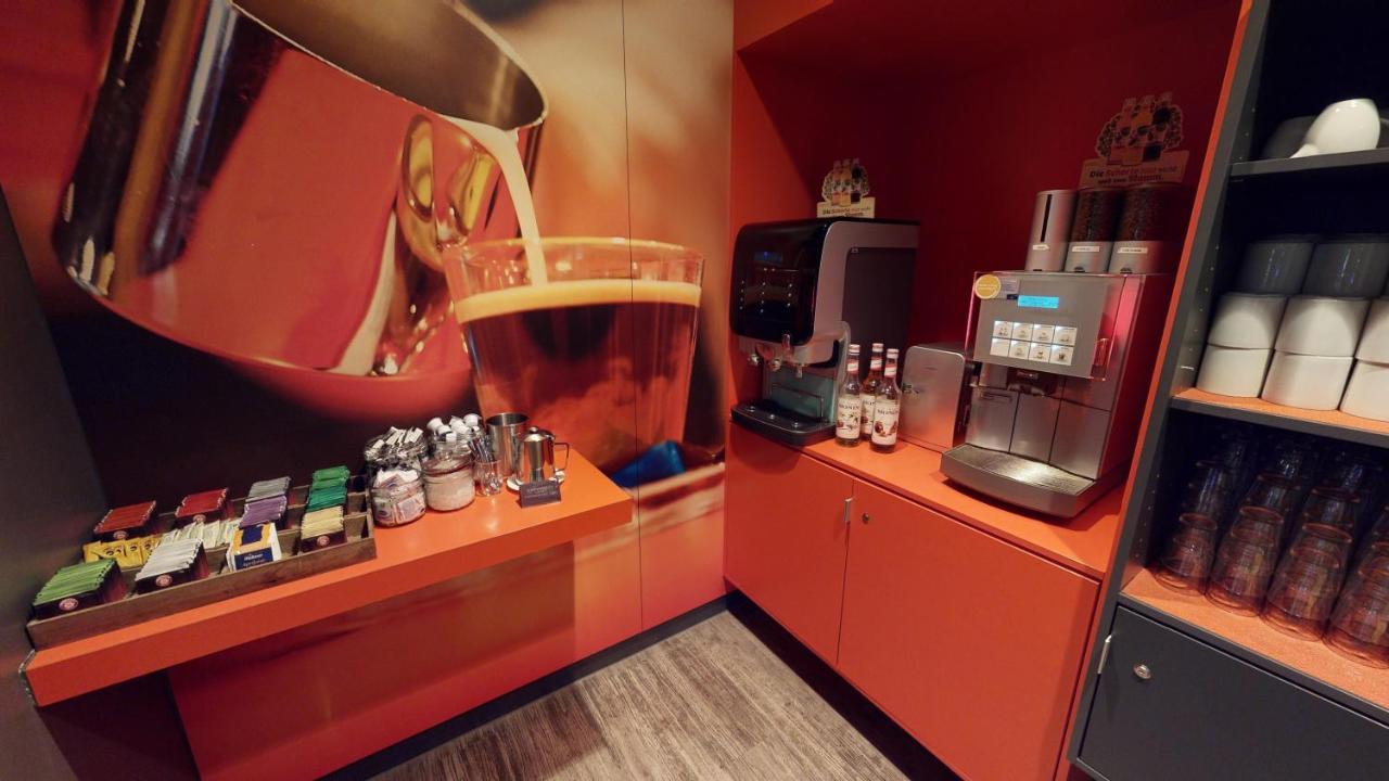 Ibis Airport Отель 3*
